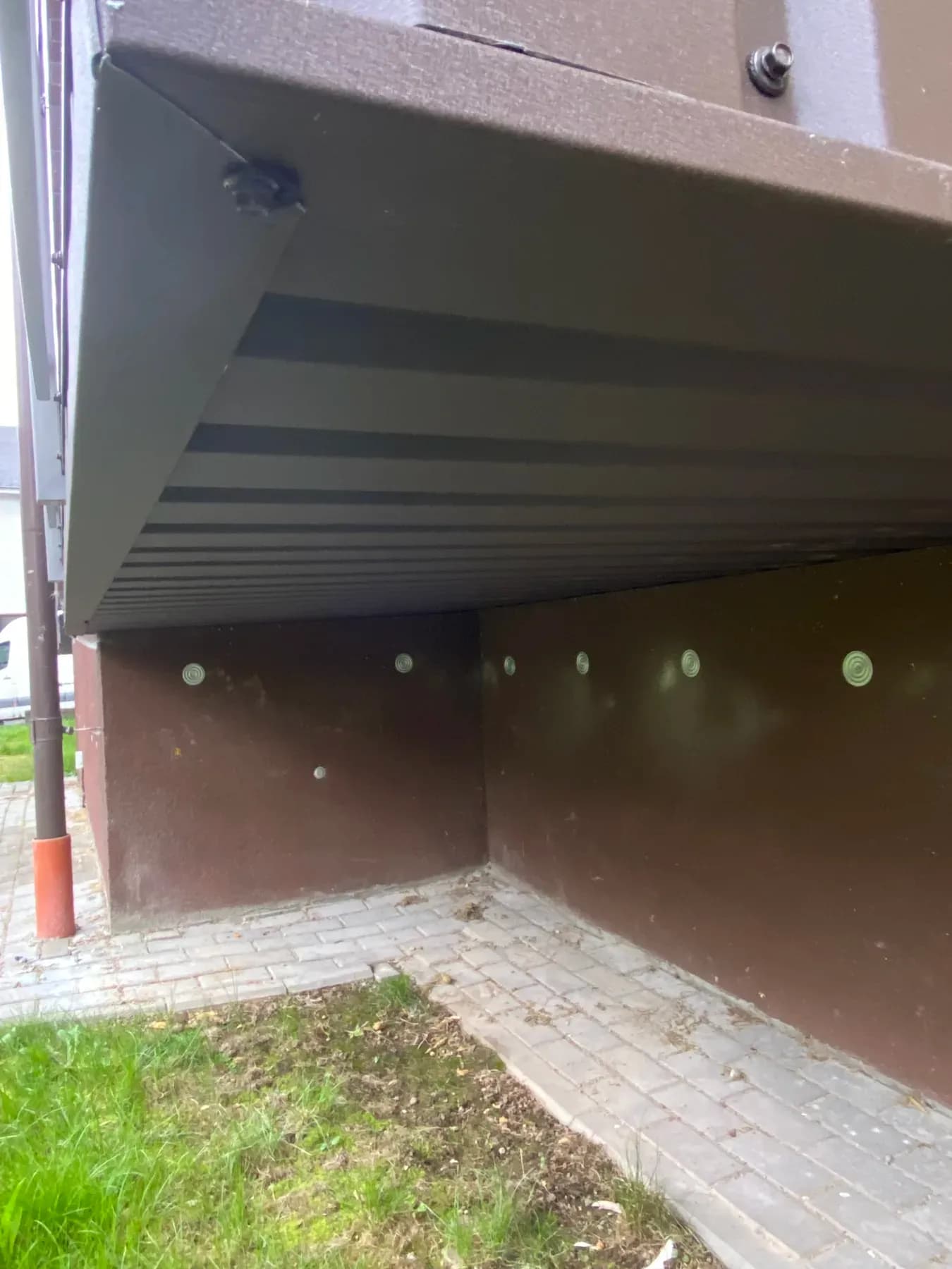 PVC hidroizoliacinės dangos sandūra prie balkono krašto